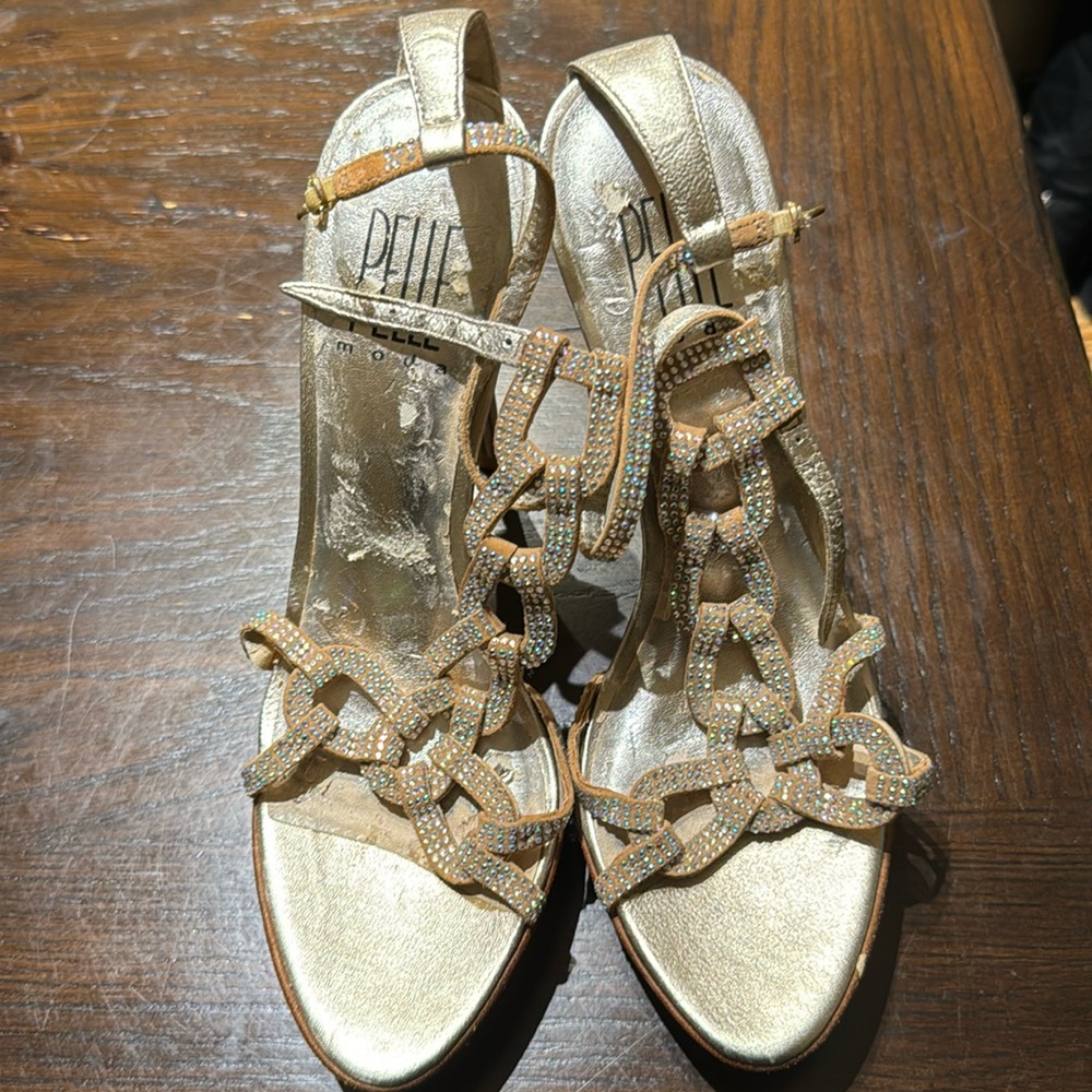 Pelle size 8